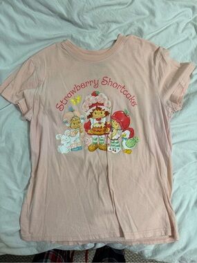 Pink Graphic womens Tee